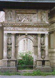 "Schöne Pforte" (Tor der evangelischen Schlosskapelle)  als "edelste Portalkomposition der ganzen deutschen Renaissance"