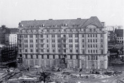 Wohnblock Ostseite 1955